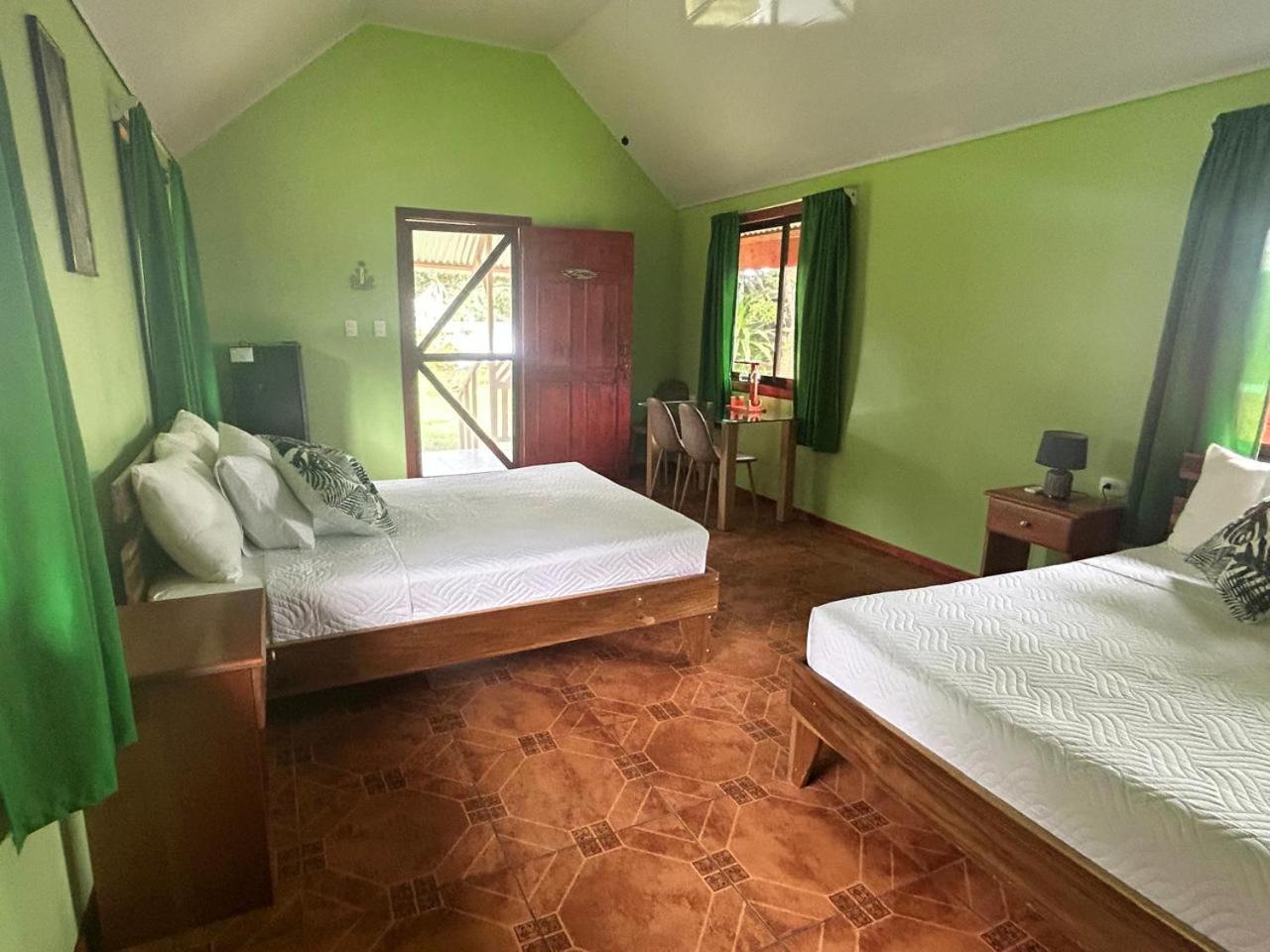 Cabinas Tortuguero Sports Fishing Exterior photo